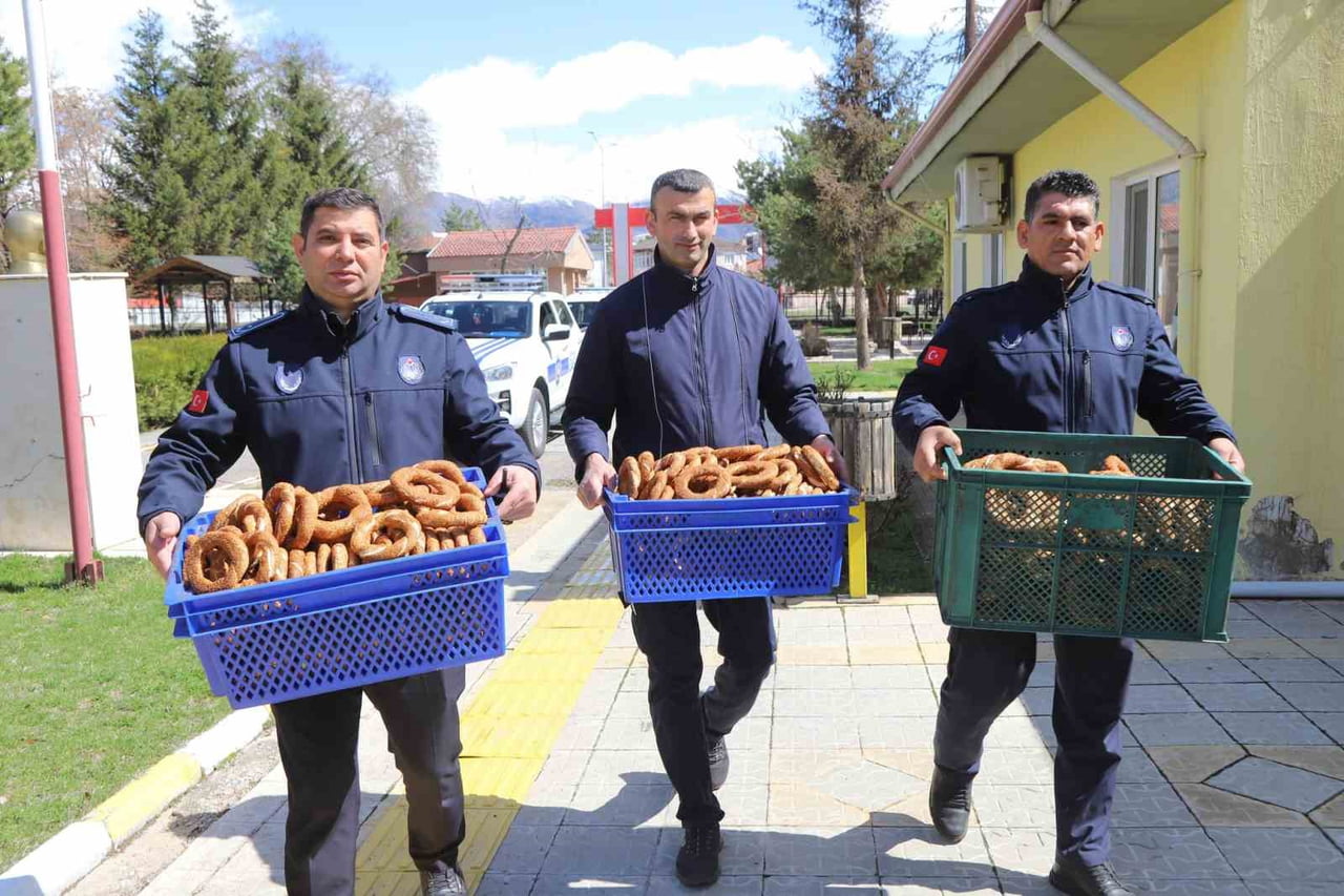 GRAMAJI EKSİK SİMİTLERE EL KONULDU