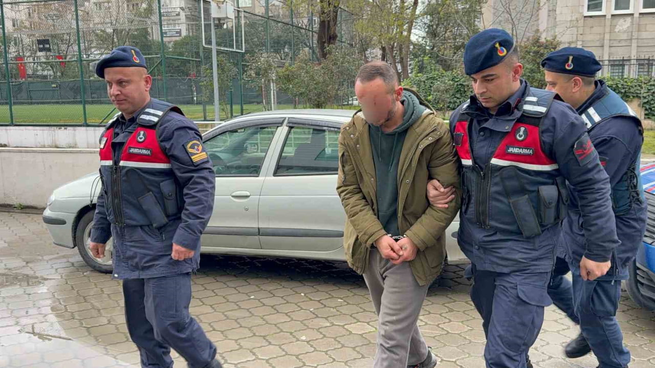 H.İ.Ş.(44), JANDARMA EKİPLERİNCE GÖZALTINA ALINDI.