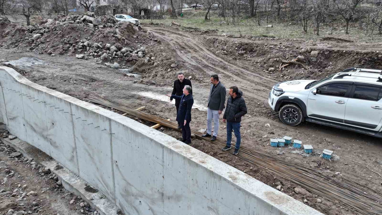 HACILAR BELEDİYE BAŞKANI BİLAL ÖZDOĞAN’IN GİRİŞİMLERİYLE DSİ GENEL MÜDÜRLÜĞÜ TARAFINDAN SÜRDÜRÜLEN...