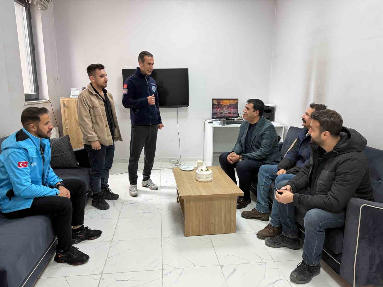 HAKKARİ'NİN ŞEMDİNLİ İLÇESİNDEKİ 112 ACİL SAĞLIK HİZMETLERİ MERKEZİ PERSONELLERİ, POLİS HAFTASI...