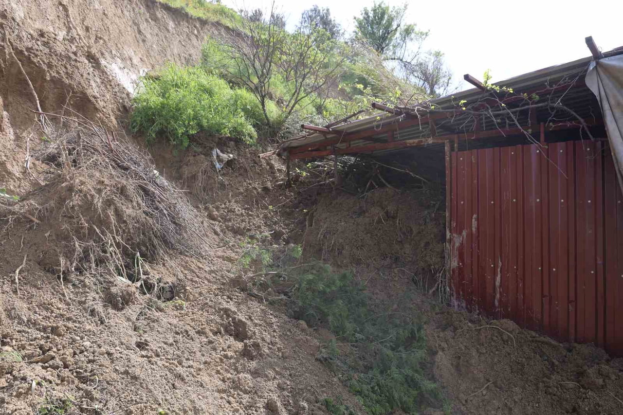 HATAY’DA GECE SAATLERİNDE ETKİLİ OLAN YAĞIŞLA BİRLİKTE HEYELAN OLDU. ANTAKYA İLÇESİNDE BESİCİLİK...