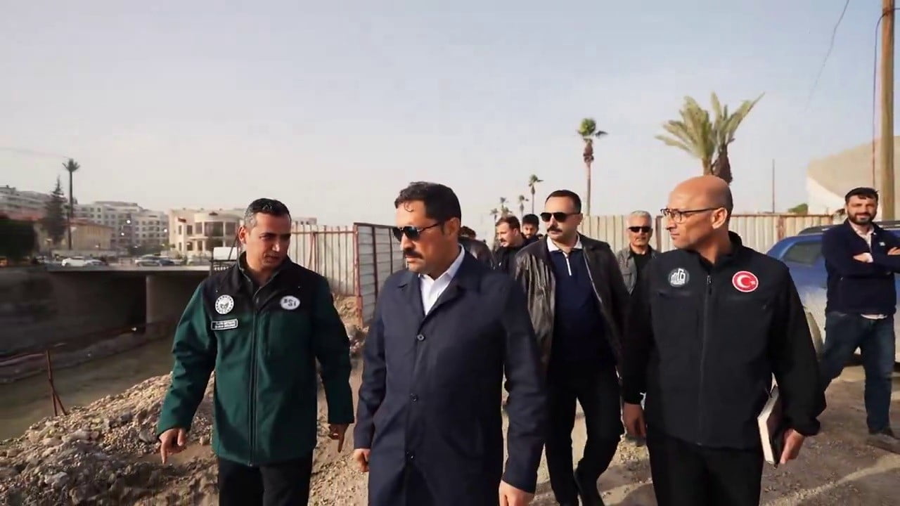 HATAY VALİSİ MUSTAFA MASATLI, ANTAKYA’NIN SİMGE DEĞERLERİNDEN OLAN ASİ NEHRİ’NDE YÜRÜTÜLEN ISLAH...