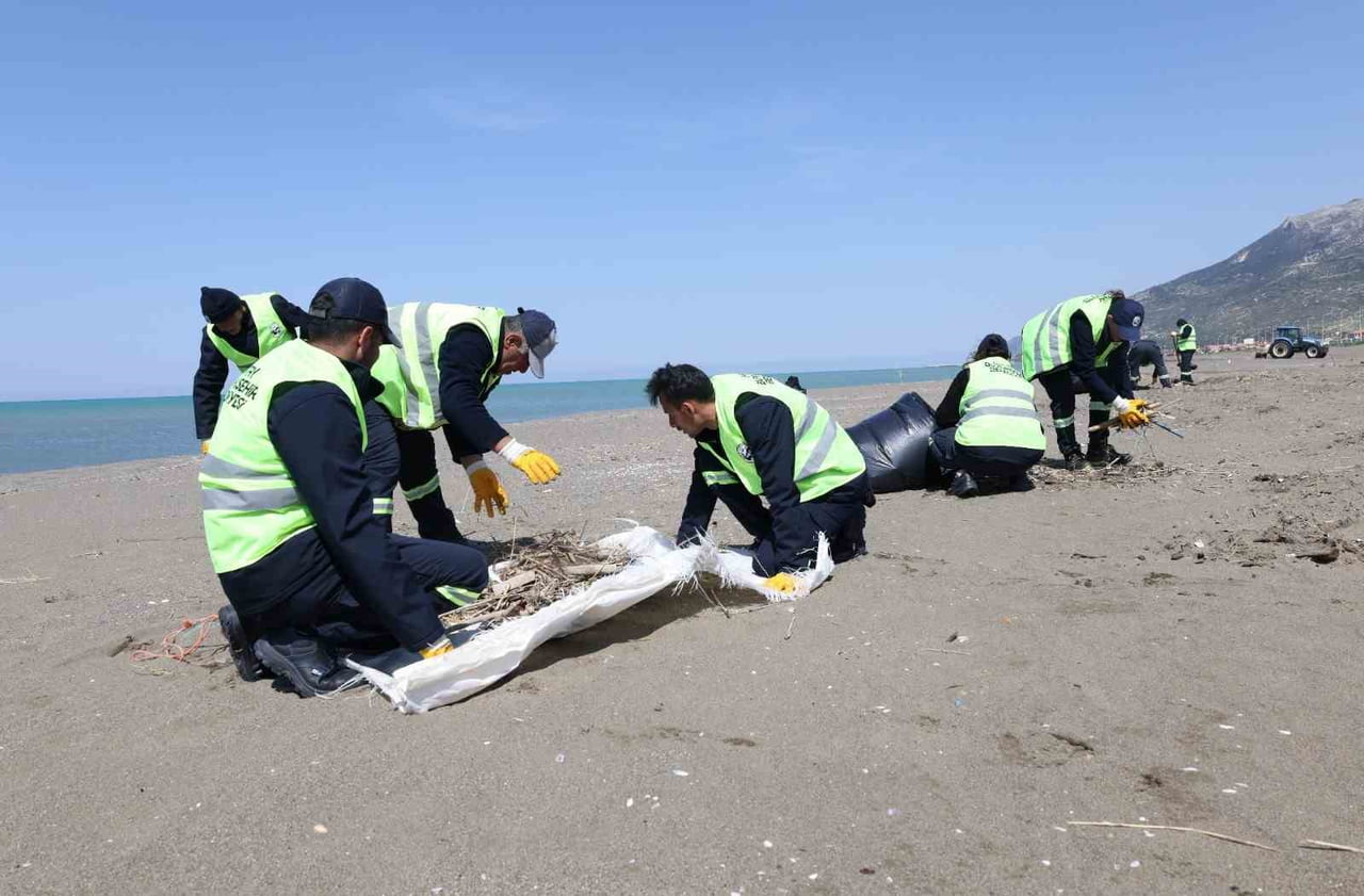 HBB’DEN SAHİLLERDE YIL BOYU KESİNTİSİZ TEMİZLİK ÇALIŞMASI