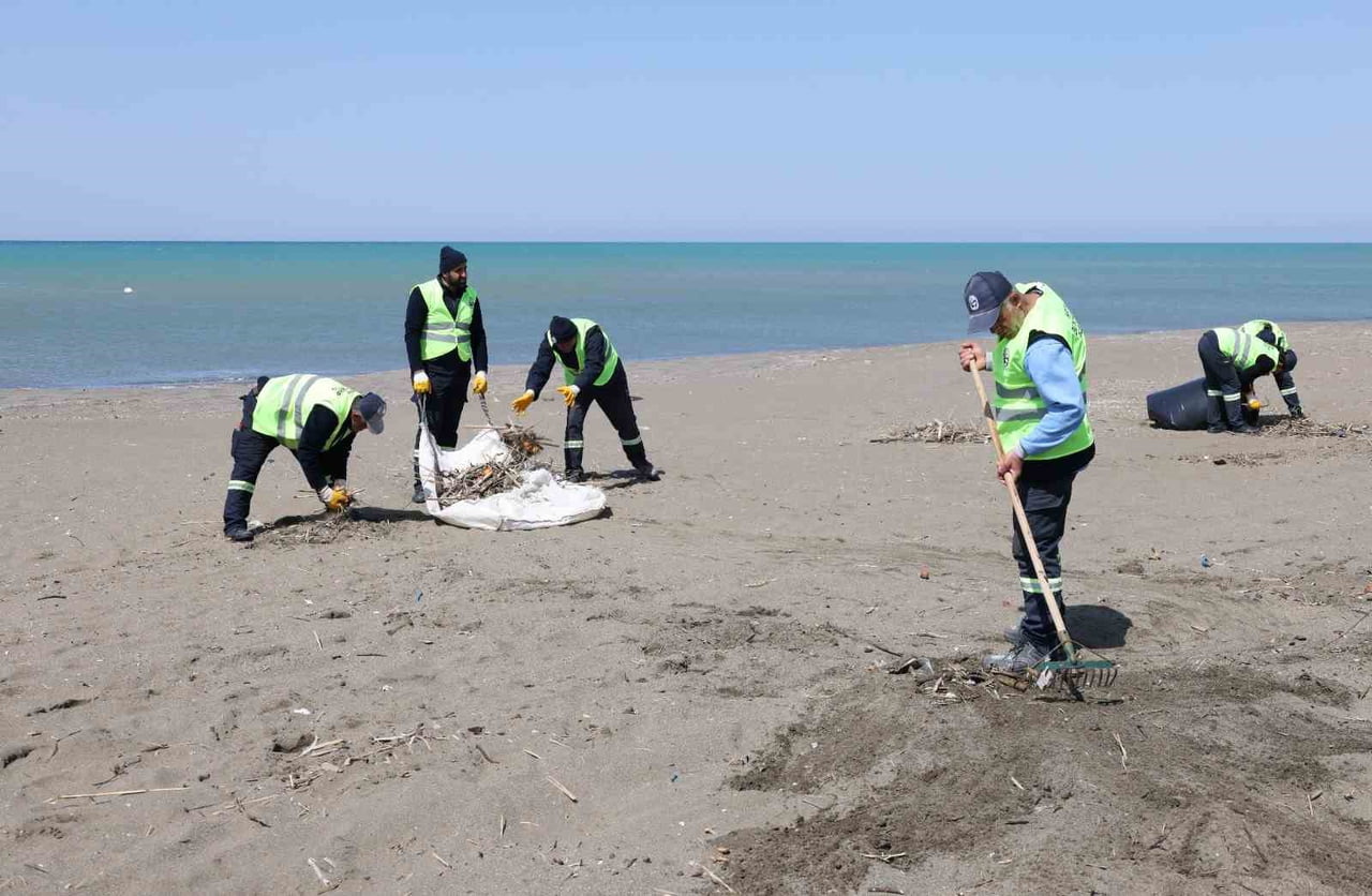 HBB’DEN SAHİLLERDE YIL BOYU KESİNTİSİZ TEMİZLİK ÇALIŞMASI