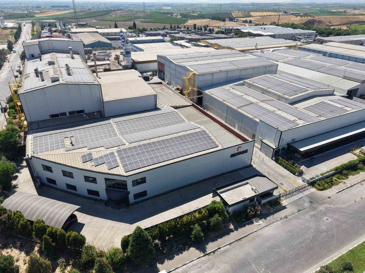 HERMOS GIDA LTD. ŞTİ., KEDİ VE KÖPEK MAMASI ÜRETİMİNDE TÜRKİYE'NİN EN ÖNEMLİ ÜRETİCİLERİ ARASINDA...