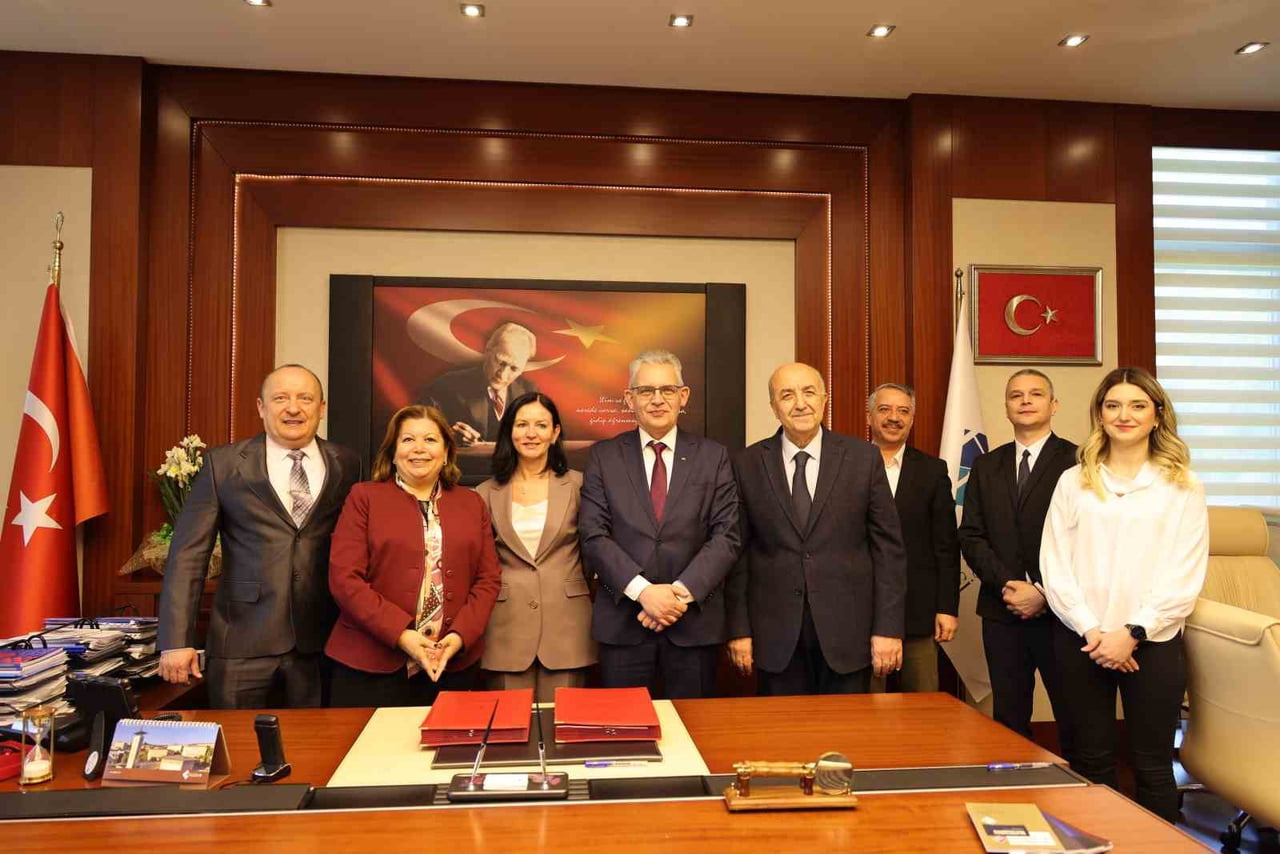 HKÜ POLONYA ZİELONA GRA ÜNİVERSİTESİ İLE "İYİ NİYET ANLAŞMASI" İMZALADI