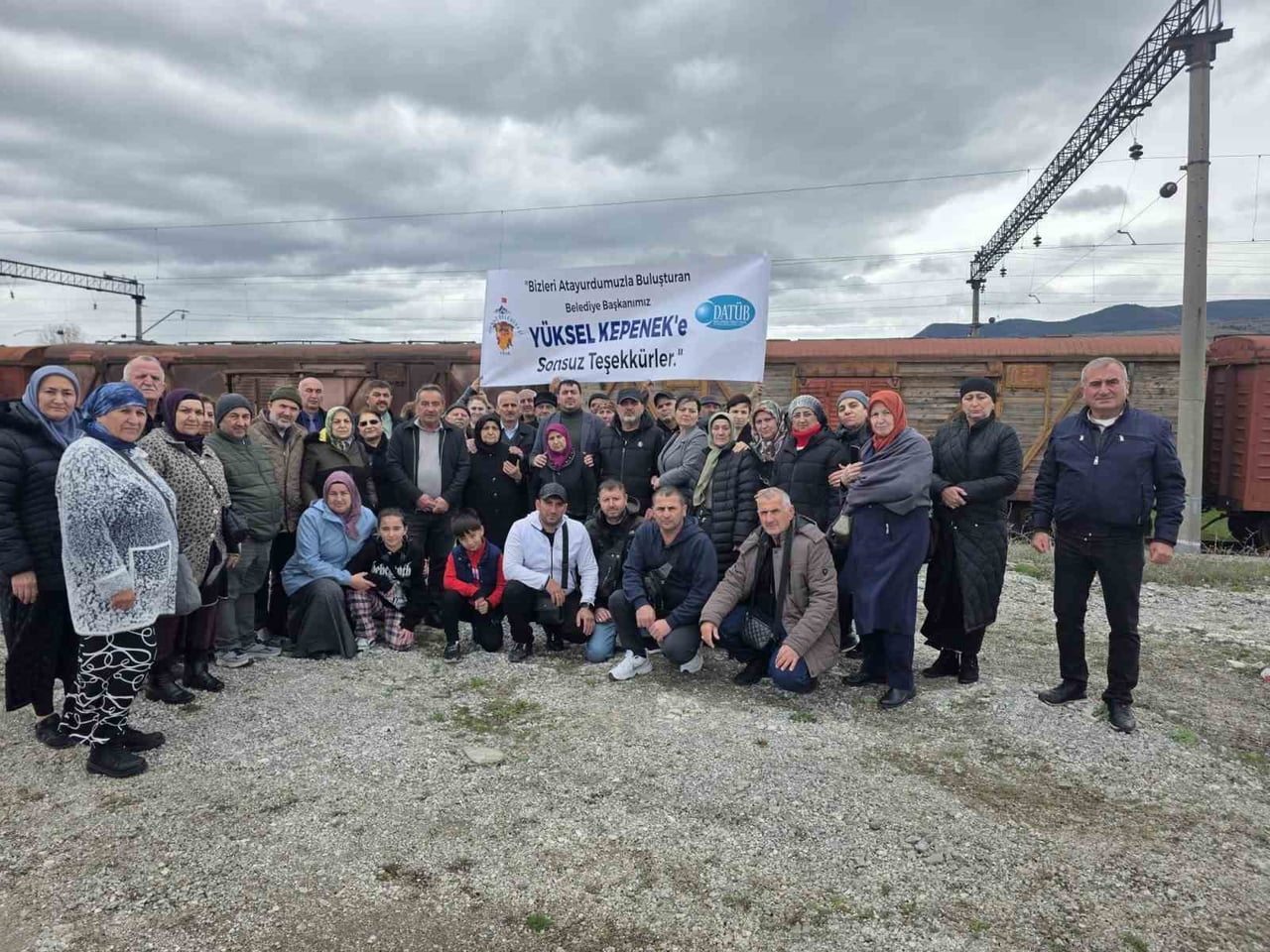 HONAZ BELEDİYESİ’NİN DÜZENLEDİĞİ AHISKA GEZİSİNE KATILAN AHISKA TÜRKLERİ, ATALARININ SÜRGÜN...