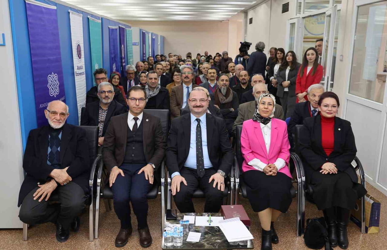 İBRAHİM MÜTEFERRİKA’NIN MATBAAYI KURDUĞU 1728’DEN HARF İNKILABINA UZANAN İKİ ASIRLIK TÜRKÇE YAYIN...