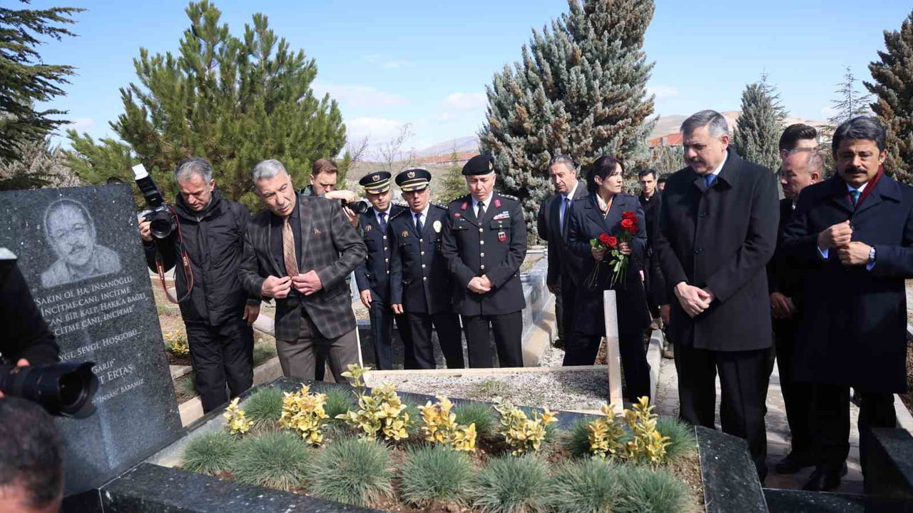 İÇİŞLERİ BAKANI MUSTAFA ÇİFTÇİ, KIRŞEHİR’DE GERÇEKLEŞTİRDİĞİ İNCELEME VE TEMASLARINA, MERHUM...