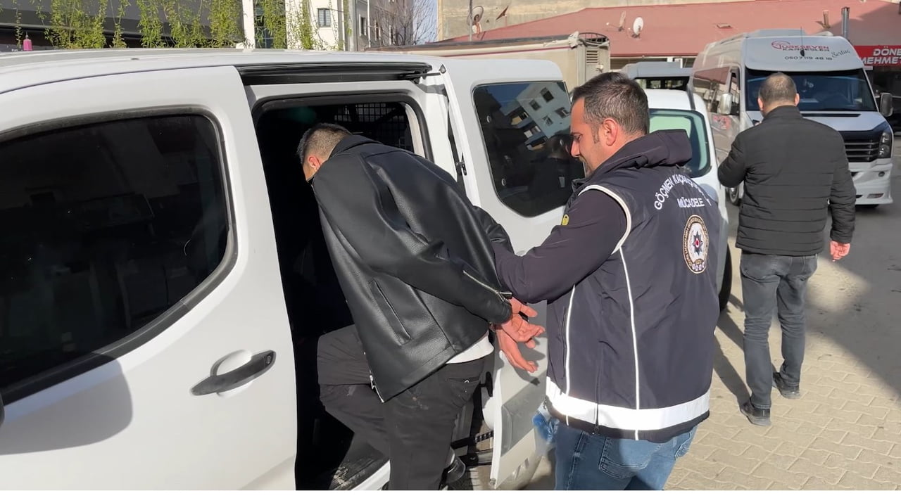 IĞDIR’DA GÖÇMEN KAÇAKÇILIĞI ŞEBEKESİNE BÜYÜK DARBE: 7 TUTUKLAMA