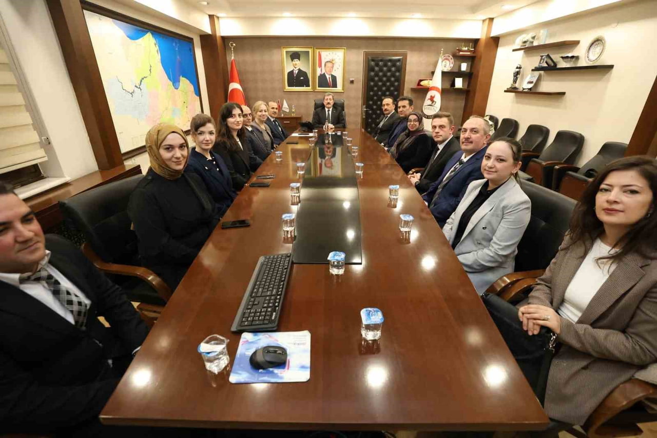 İL KÜLTÜR VE TURİZM MÜDÜRÜ SÜLEYMAN DEMİRTAŞ, BERABERİNDEKİ HEYETLE BİRLİKTE SAMSUN VALİSİ ORHAN...