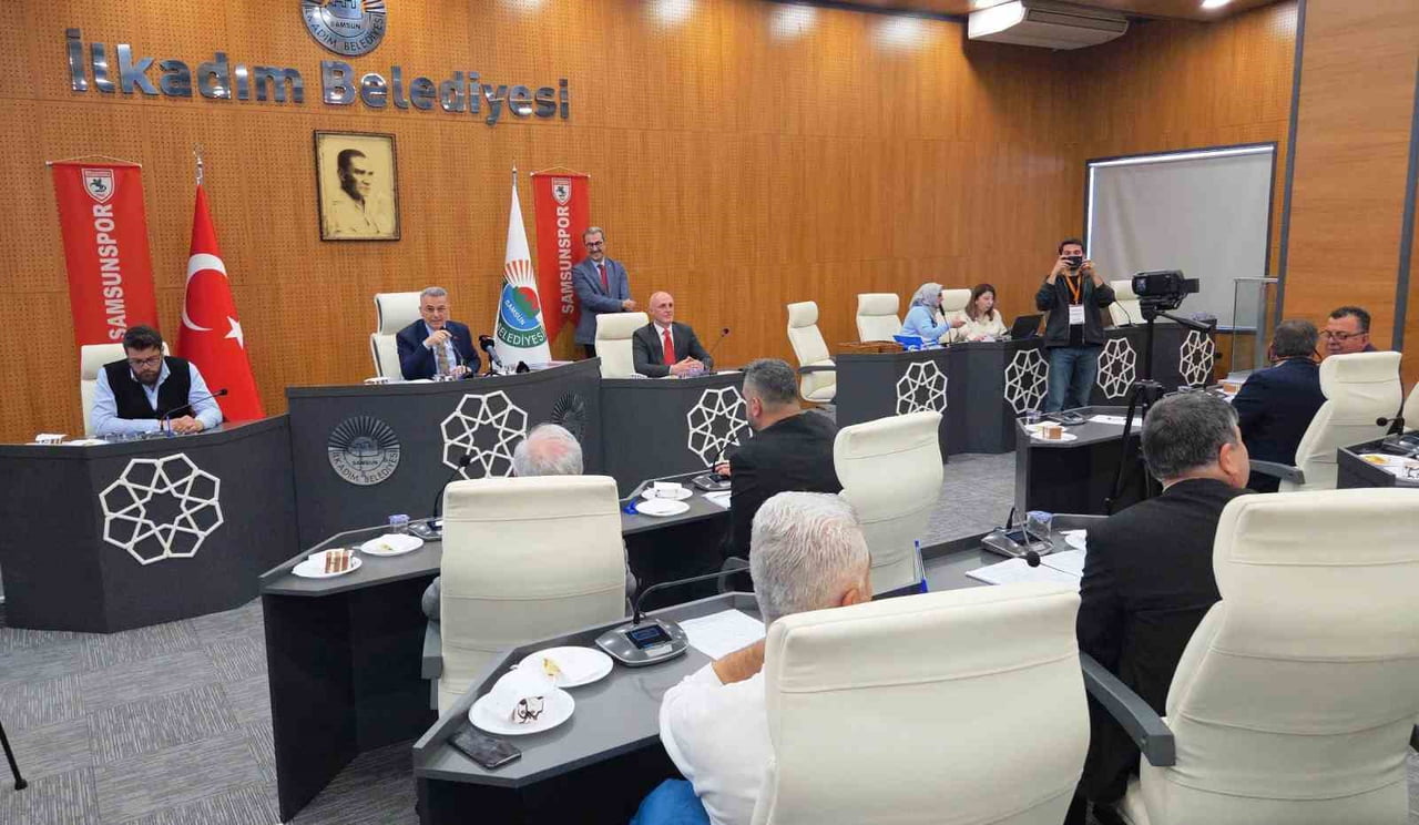 İLKADIM BELEDİYE MECLİSİ NİSAN AYI 7. BİRLEŞİMİ, İHSAN KURNAZ BAŞKANLIĞINDA MECLİS TOPLANTI...