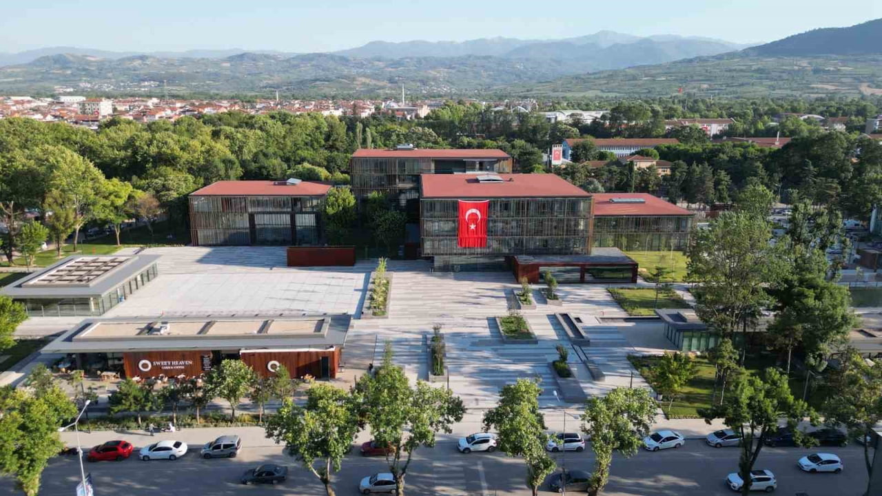 İNEGÖL BELEDİYESİ’NİN MOBİL UYGULAMASI "SENİN BELEDİYEN" YENİLENEN YÜZÜYLE HİZMETE GİRDİ. ARTIK...