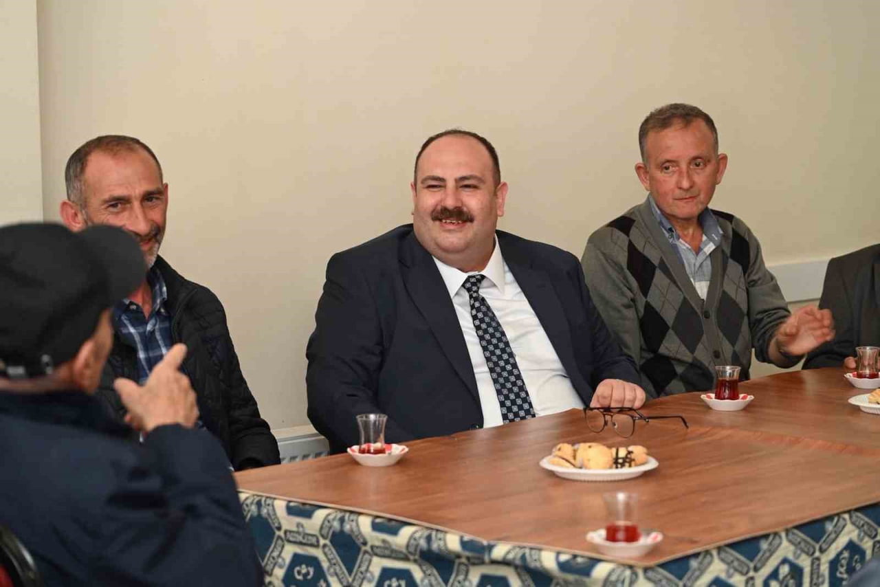 İNÖNÜ BELEDİYE BAŞKANI SERHAT HAMAMCI, YENİCE MAHALLESİ’NDE VATANDAŞLARIN TALEPLERİNİ YERİNDE...