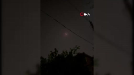 İran’ın İsrail’in güneyini ve merkezini hedef alan füze saldırıları birçok bölgede hasara neden...