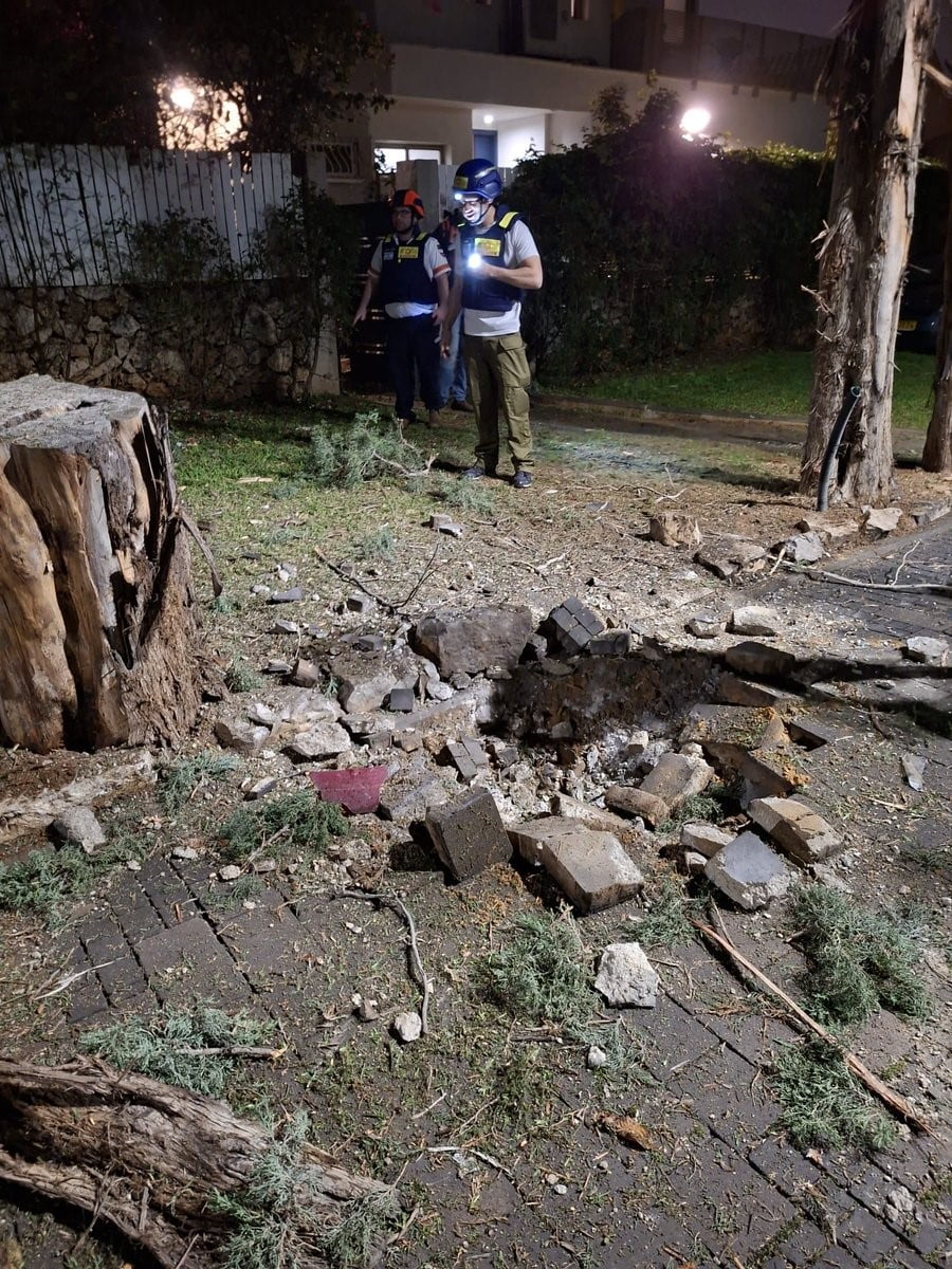 İRAN’IN SON FÜZE SALDIRISI İSRAİL’İN BİRÇOK BÖLGESİNDE MADDİ HASARA YOL AÇTI