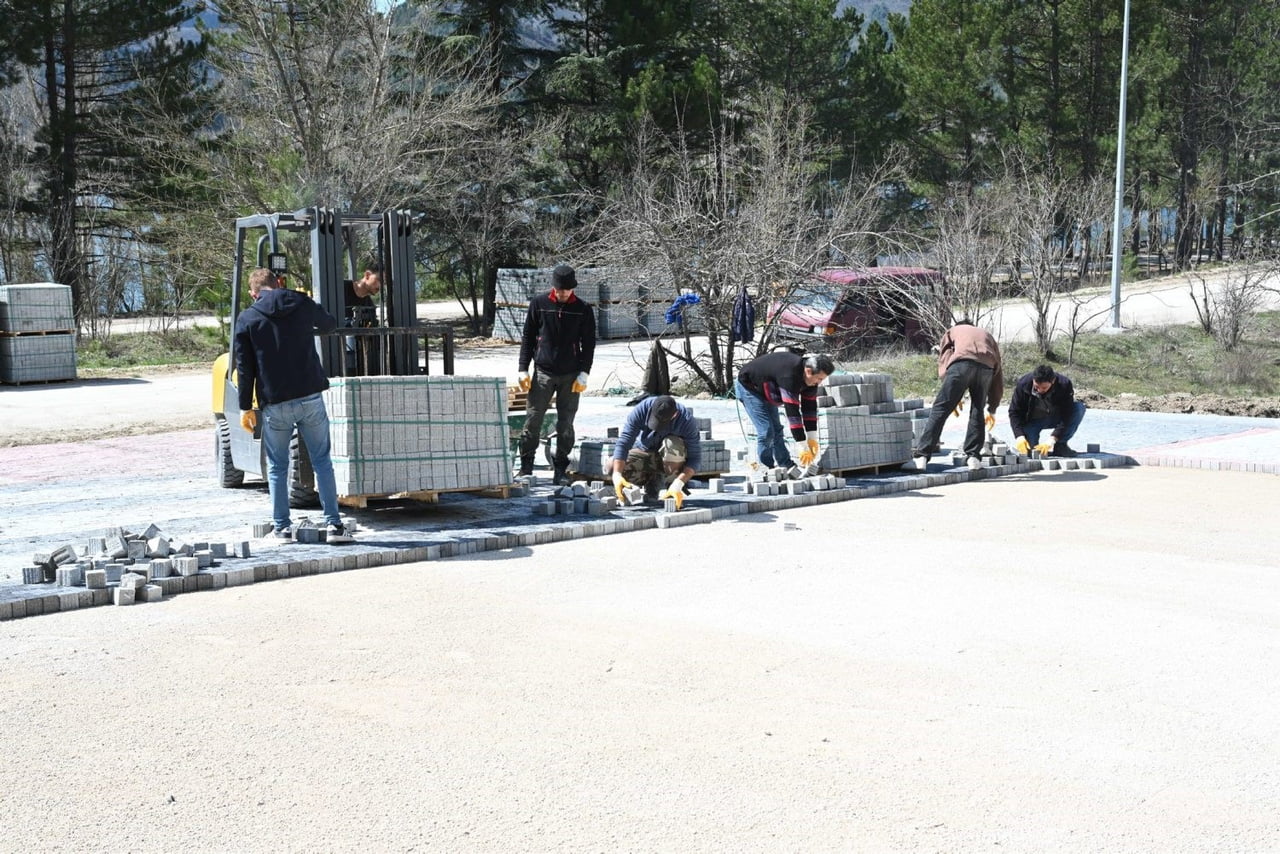 ISPARTA BELEDİYESİ GÖLCÜK TABİAT PARKI'NDA ÇEVRE DÜZENLEME VE YENİ OTOPARK OLUŞTURMA ÇALIŞMALARI...