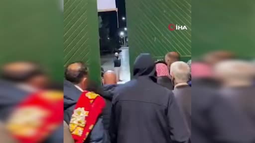 İsrail'in ABD ile İran'a yönelik saldırıların ardından kapattığı Mescid-i Aksa'nın 41 günün...