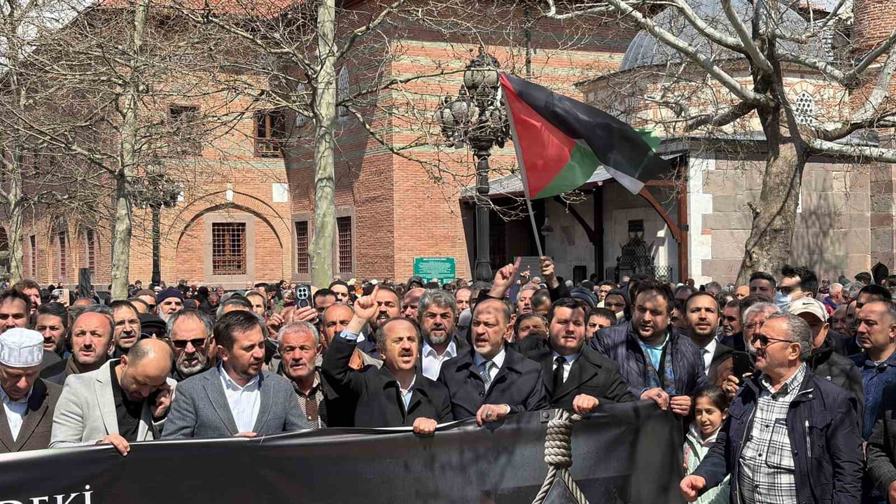 İSRAİL PARLAMENTOSU’NUN ALDIĞI KARAR NETİCESİNDE FİLİSTİNLİ ESİRLERE YÖNELİK İDAM KARARI...