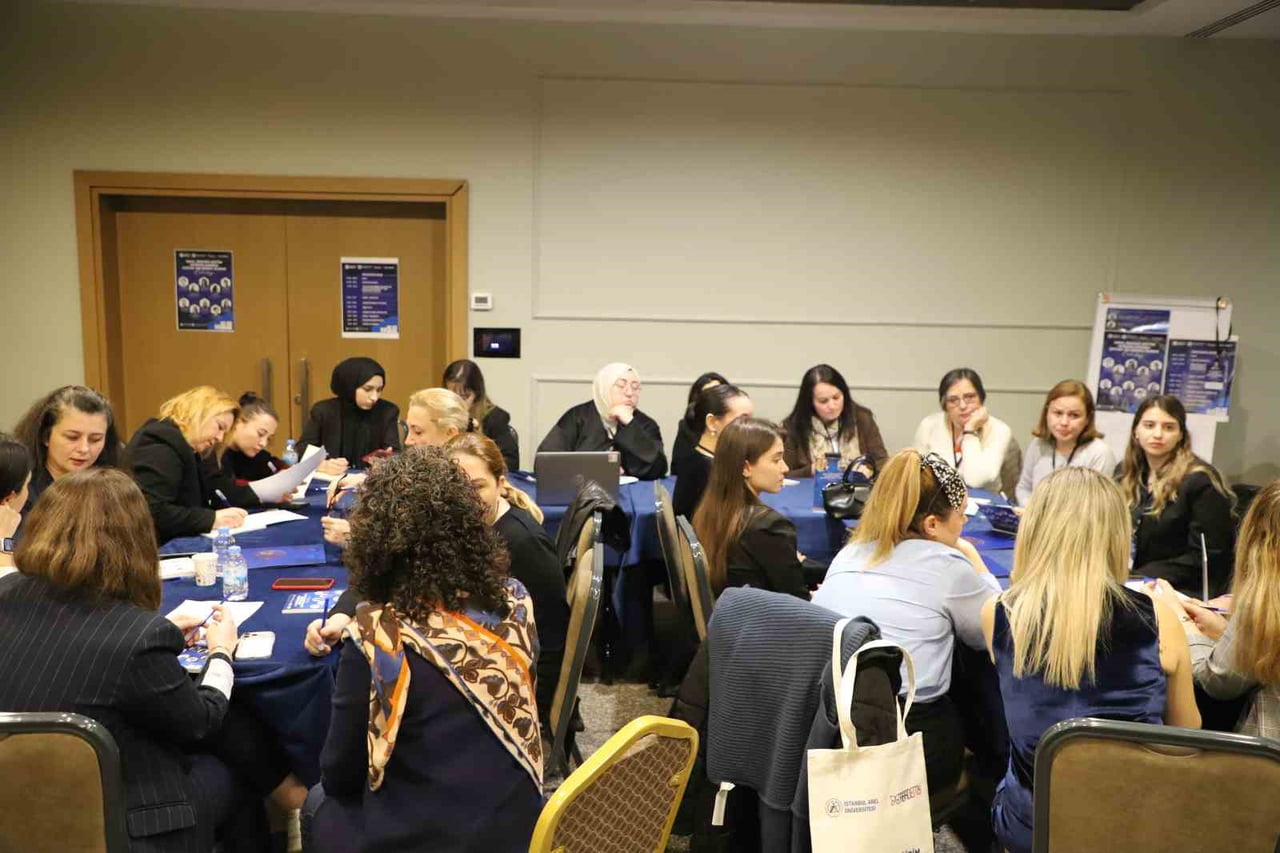 İSTANBUL AREL ÜNİVERSİTESİ TARAFINDAN DÜZENLENEN “OKUL ÖNCESİ EĞİTİM KURUMLARINDA ÇOCUK GELİŞİMCİ...