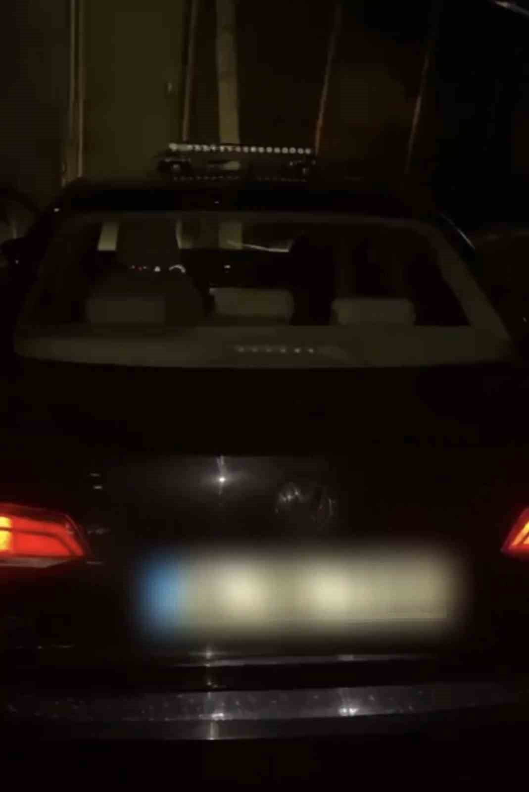 İSTANBUL BEYKOZ'DA POLİS EKİPLERİNCE DURDURULAN ARAÇTA İZİNSİZ "ÇAKAR" SİSTEMİ TESPİT EDİLDİ....