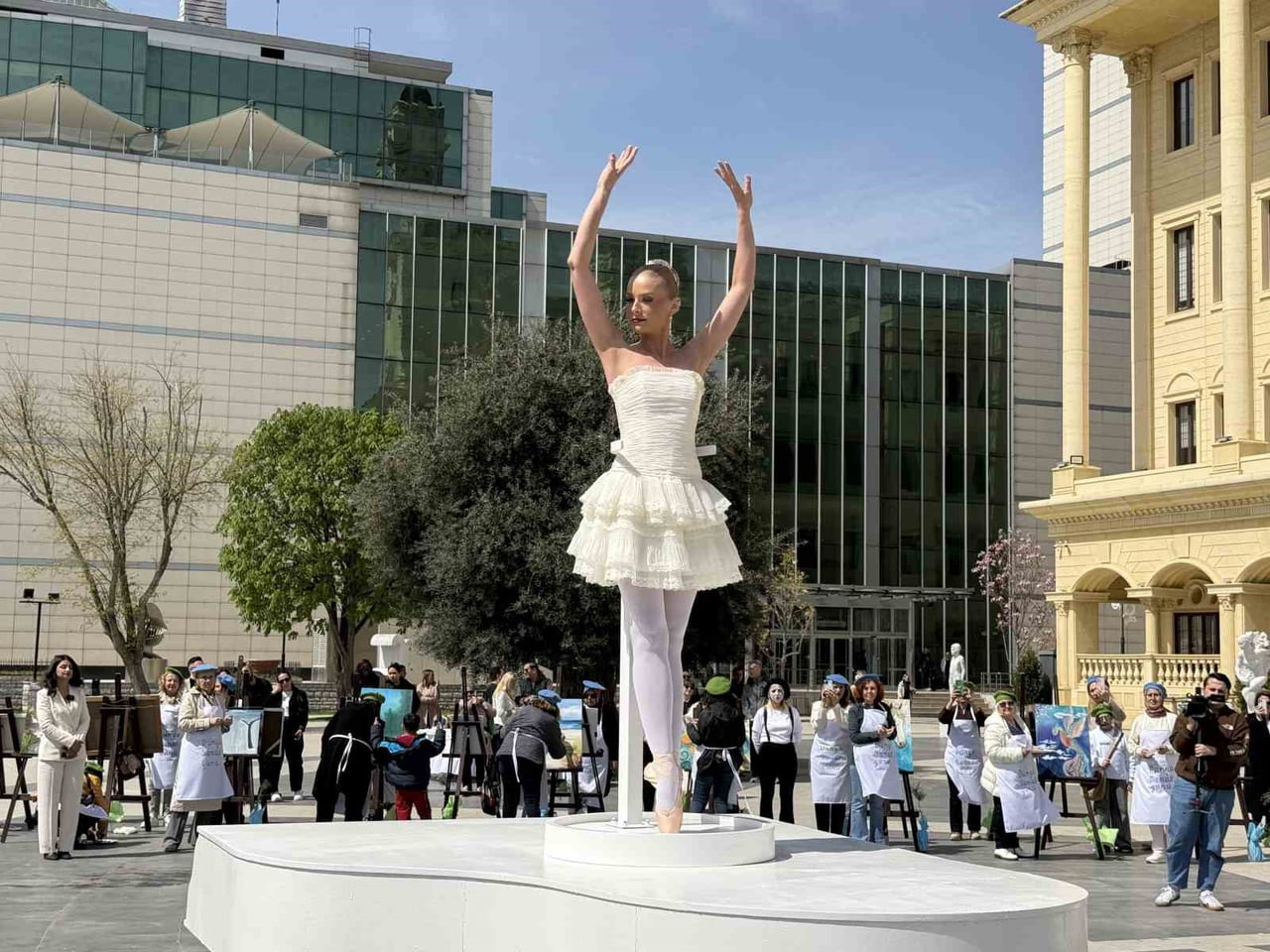 İSTANBUL BÜYÜKÇEKMECE’DE DÜNYA SANAT GÜNÜ, BÜYÜKÇEKMECE BELEDİYESİ TARAFINDAN DÜZENLENEN BİR DİZİ...