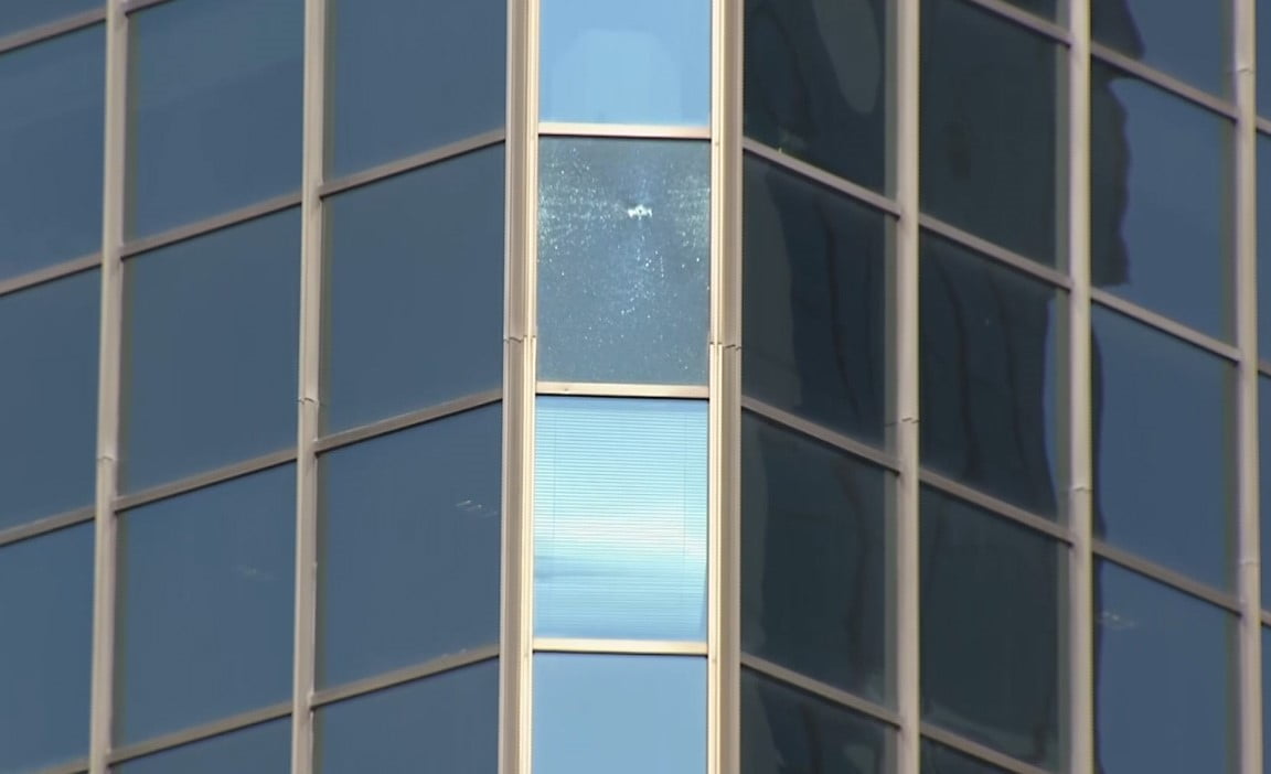 İSTANBUL LEVENT'TE ÇIKAN ÇATIŞMADA 3 TERÖRİSTEN 1'İ ÖLÜ, 2'Sİ İSE YARALI OLARAK ELE GEÇİRİLİRKEN;...