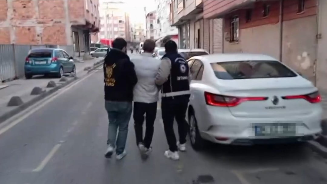 İSTANBUL MERKEZLİ 6 İLDE GÖÇMEN KAÇAKÇILIĞI OPERASYONU: 51 GÖZALTI