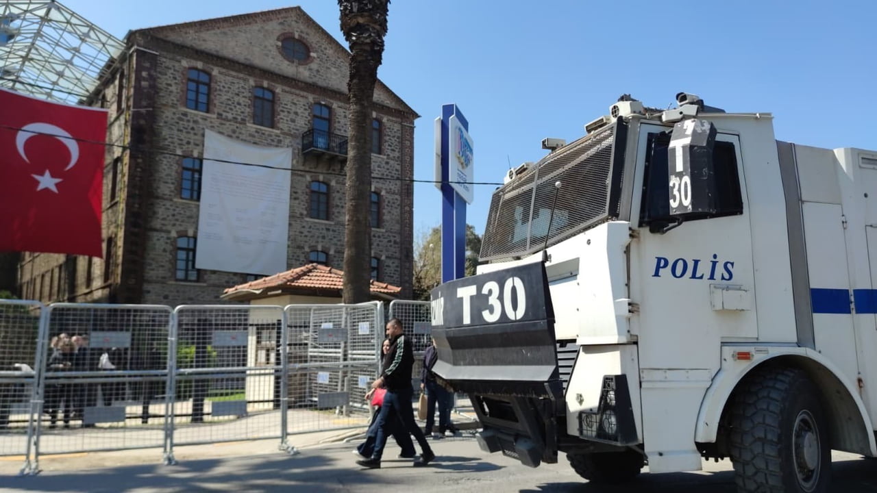 İZMİR BÜYÜKŞEHİR BELEDİYESİ İLE VAKIFLAR GENEL MÜDÜRLÜĞÜ ARASINDA MÜLKİYET TARTIŞMALARINA NEDEN...