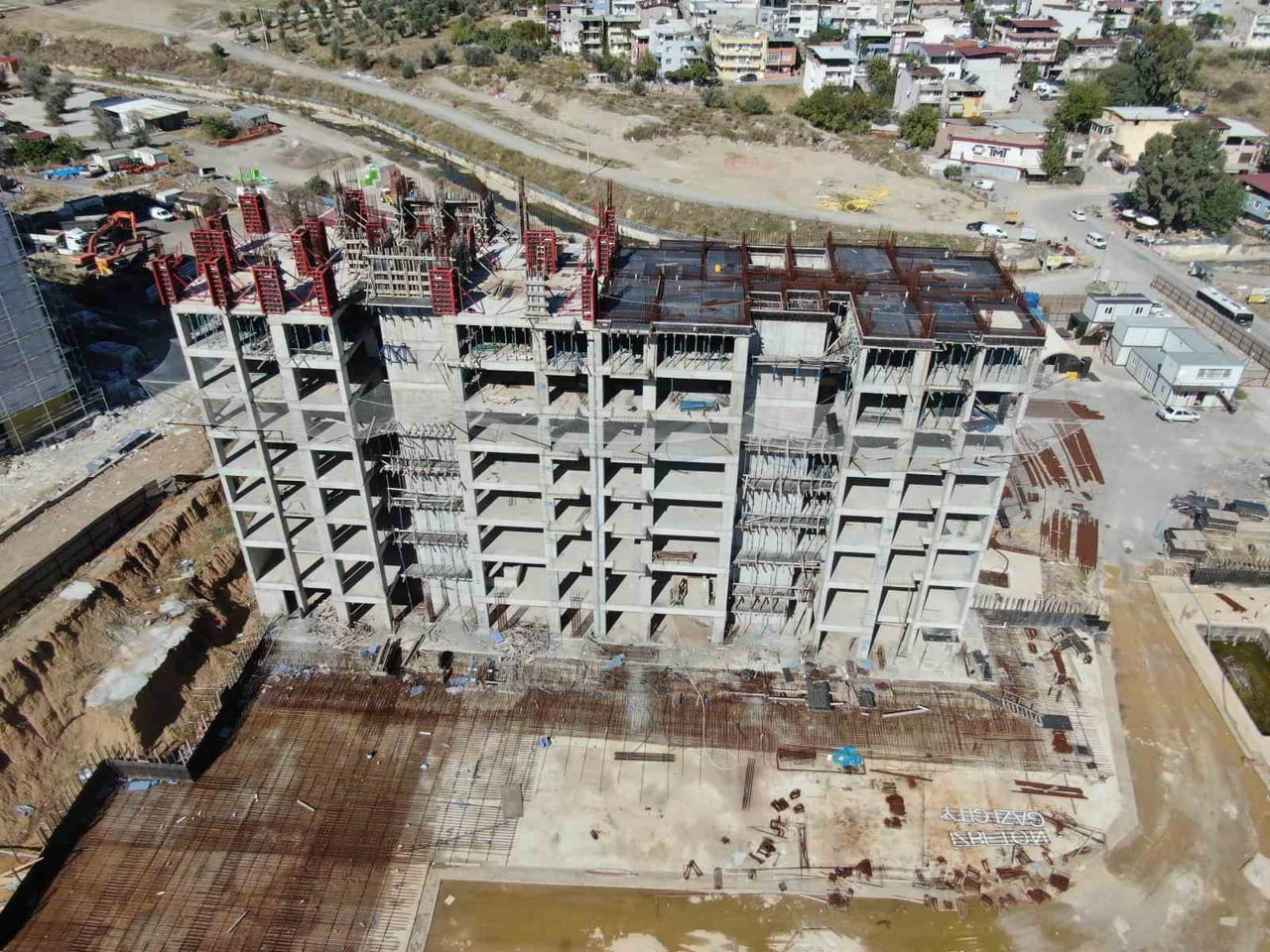 İZMİR BÜYÜKŞEHİR BELEDİYESİ İŞTİRAKİ İZBETON ÜZERİNDEN YAPILAN USULSÜZLÜKLERE İLİŞKİN BAŞLATILAN...