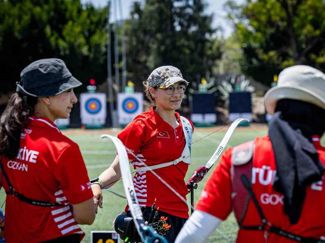 İZMİR BÜYÜKŞEHİR BELEDİYESİ SPOR KULÜBÜ’NÜN MİLLİ OKÇUSU DÜNYA YENİHAYAT, DÜNYA KUPASI’NDA TAKIM...