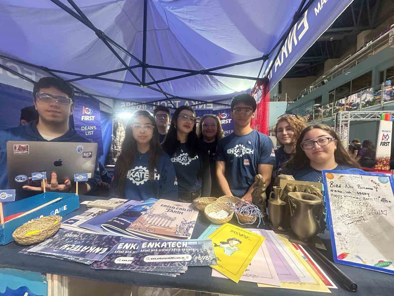 İZMİT, BU YIL FIRST ROBOTİCS COMPETİTİON (FRC) SAHNESİNE ÇIKAN GÜÇLÜ VE İDDİALI TAKIMLARIYLA...