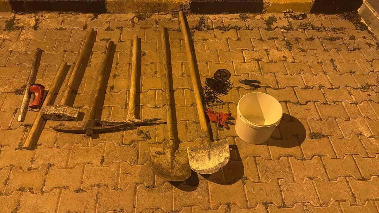 KAÇAK KAZIYA SUÇÜSTÜ: 5 GÖZALTI