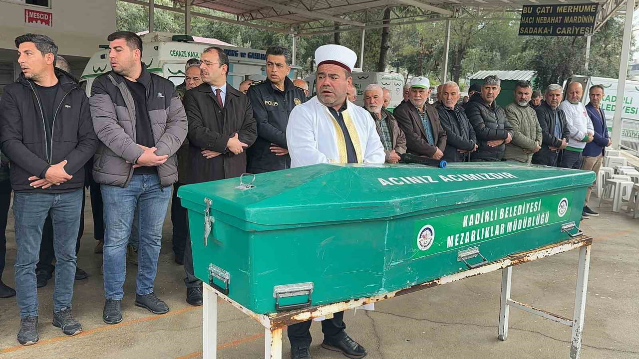 KADİRLİ’DE YAŞANAN SEL FELAKETİNDE HAYATINI KAYBEDEN FATİH ANBARCIOĞLU SON YOLCULUĞUNA...