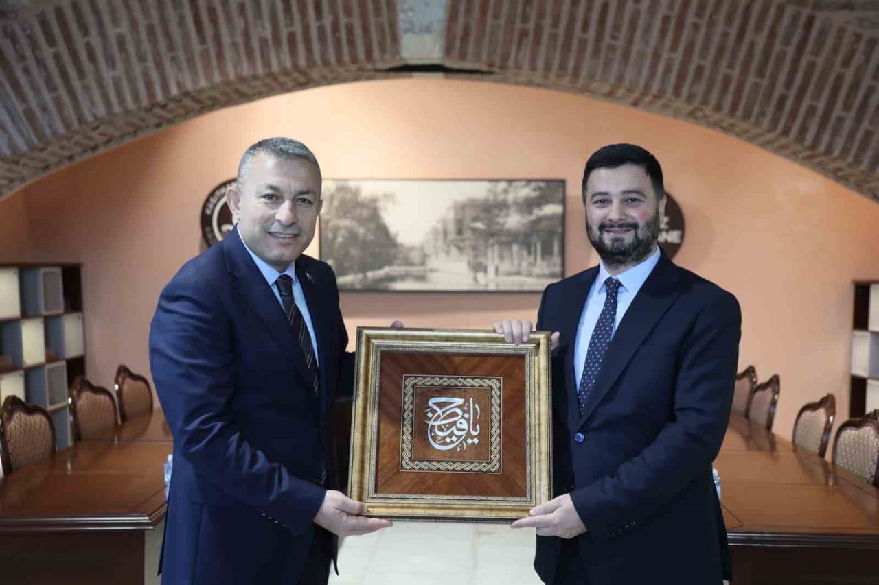 KAĞITHANE BELEDİYE BAŞKANI MEVLÜT ÖZTEKİN, TRABZON VALİSİ VE ÖNCEKİ DÖNEM KAĞITHANE KAYMAKAMI...