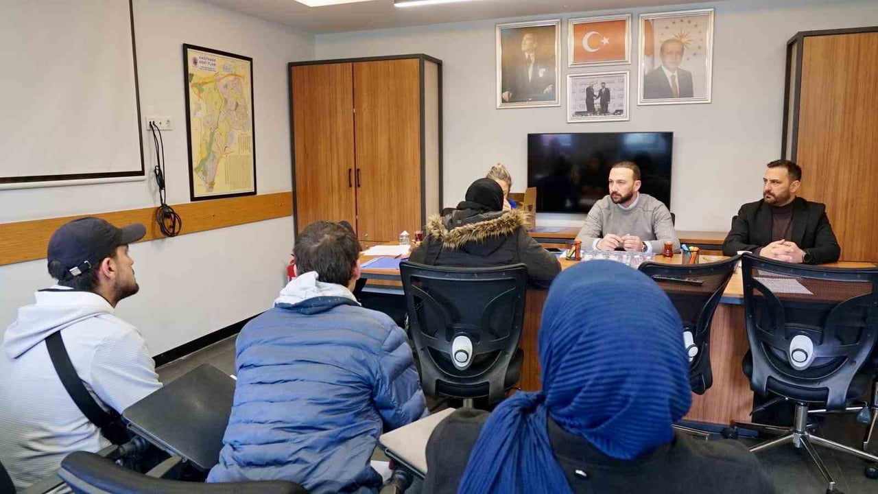 KAĞITHANE BELEDİYESİ, İŞ ARAYAN VATANDAŞLARIN İSTİHDAMA KAZANDIRILMASINA YÖNELİK ÇALIŞMALARINI...