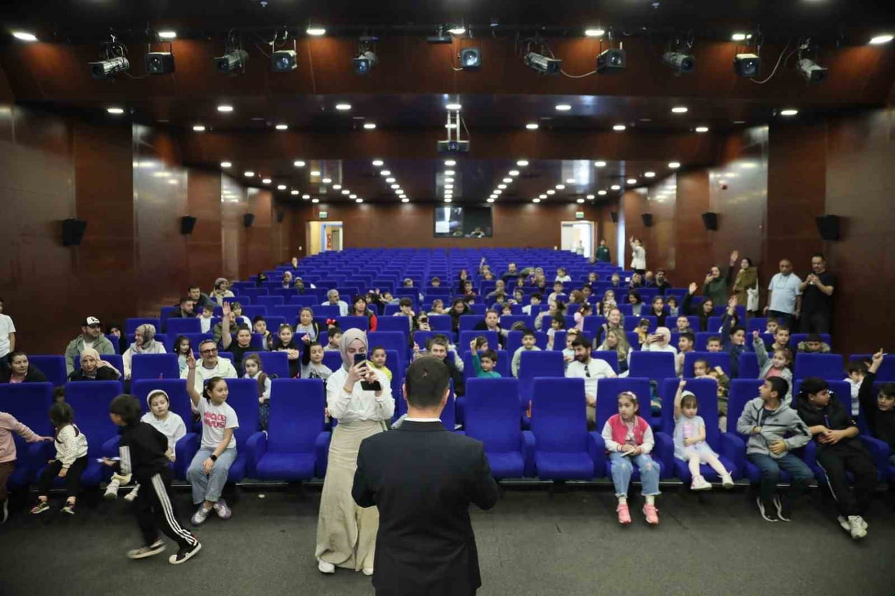 KAĞITHANE BELEDİYESİ’NİN 2026-2027 KÜLTÜR VE SANAT SEZONU KAPSAMINDA HAZIRLADIĞI PROGRAM, İLÇE...