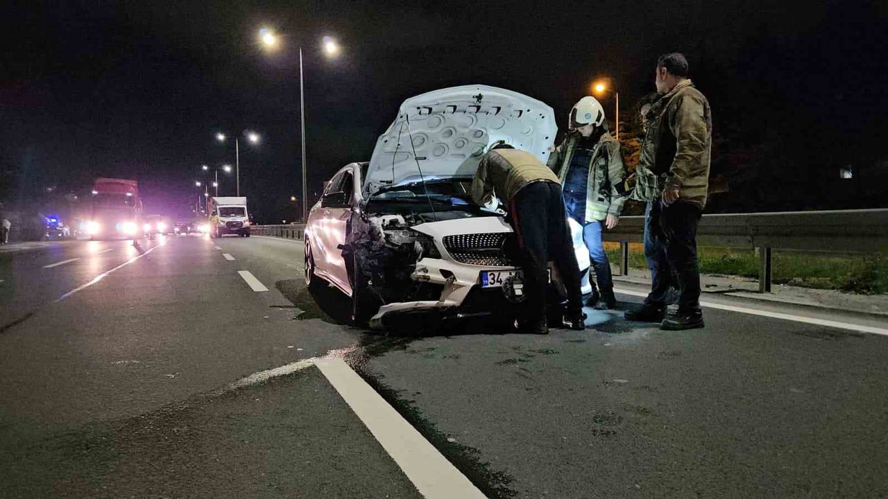 KAĞITHANE’DE ALKOLLÜ SÜRÜCÜ CİPE TAKLA ATTIRDI: 1 YARALI