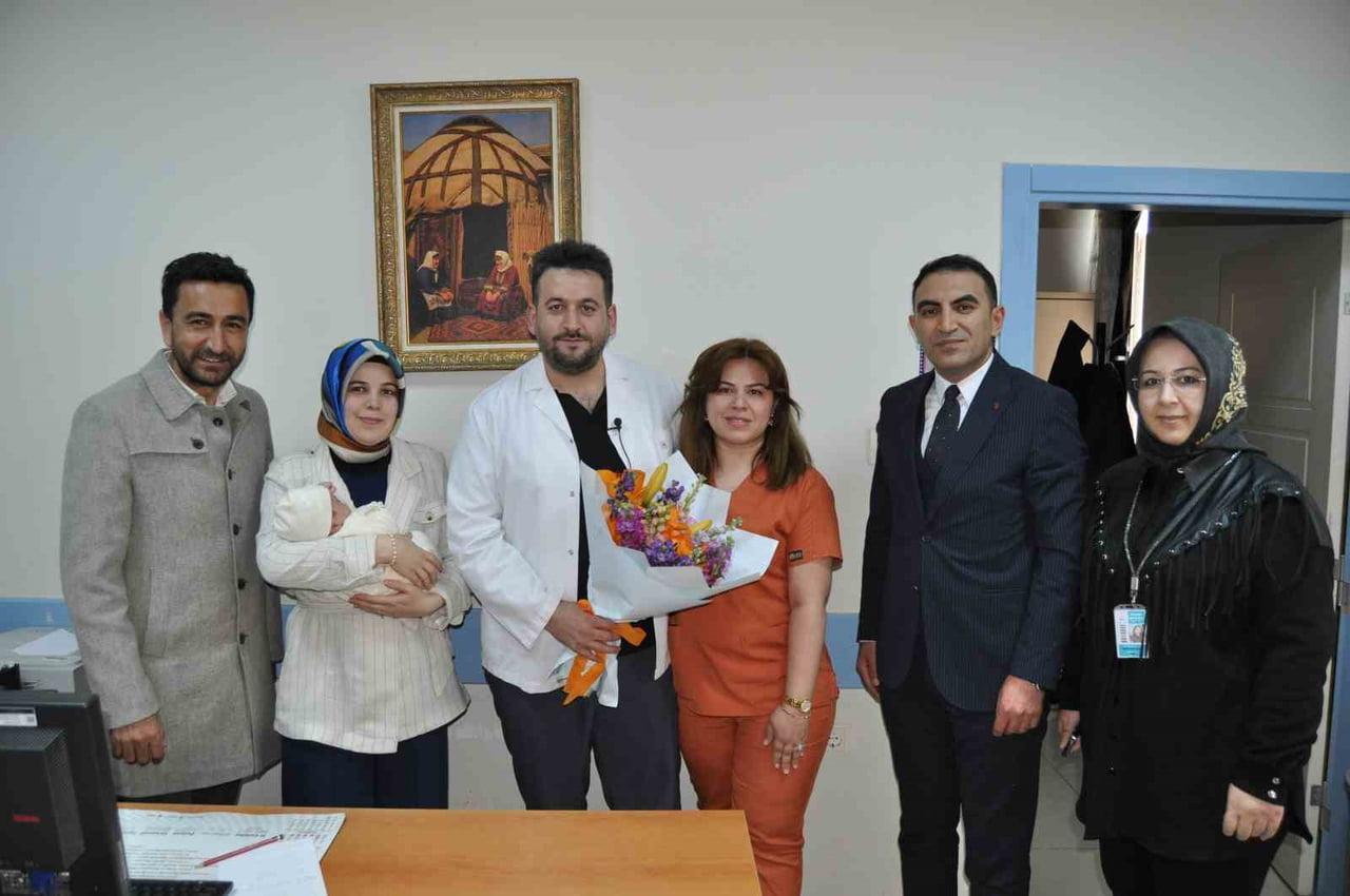 KAHRAMANMARAŞ'TA 11 YILLIK BEBEK HASRETİ ÇEKEN ÇİFT, AFŞİN DEVLET HASTANESİ’NDE, YAPILAN RİSKLİ...