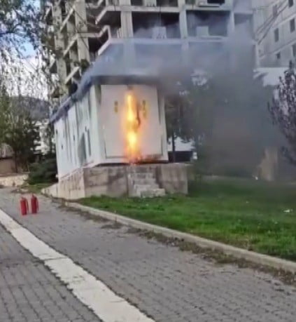 KAHRAMANMARAŞ'TA ÇIKAN TRAFO YANGINI, İTFAİYE EKİPLERİNİN MÜDAHALESİYLE SÖNDÜRÜLDÜ.