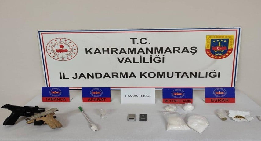 KAHRAMANMARAŞ'TA DÜZENLENEN UYUŞTURUCU OPERASYONUNDA 4 ŞÜPHELİDEN 3'Ü TUTUKLANDI