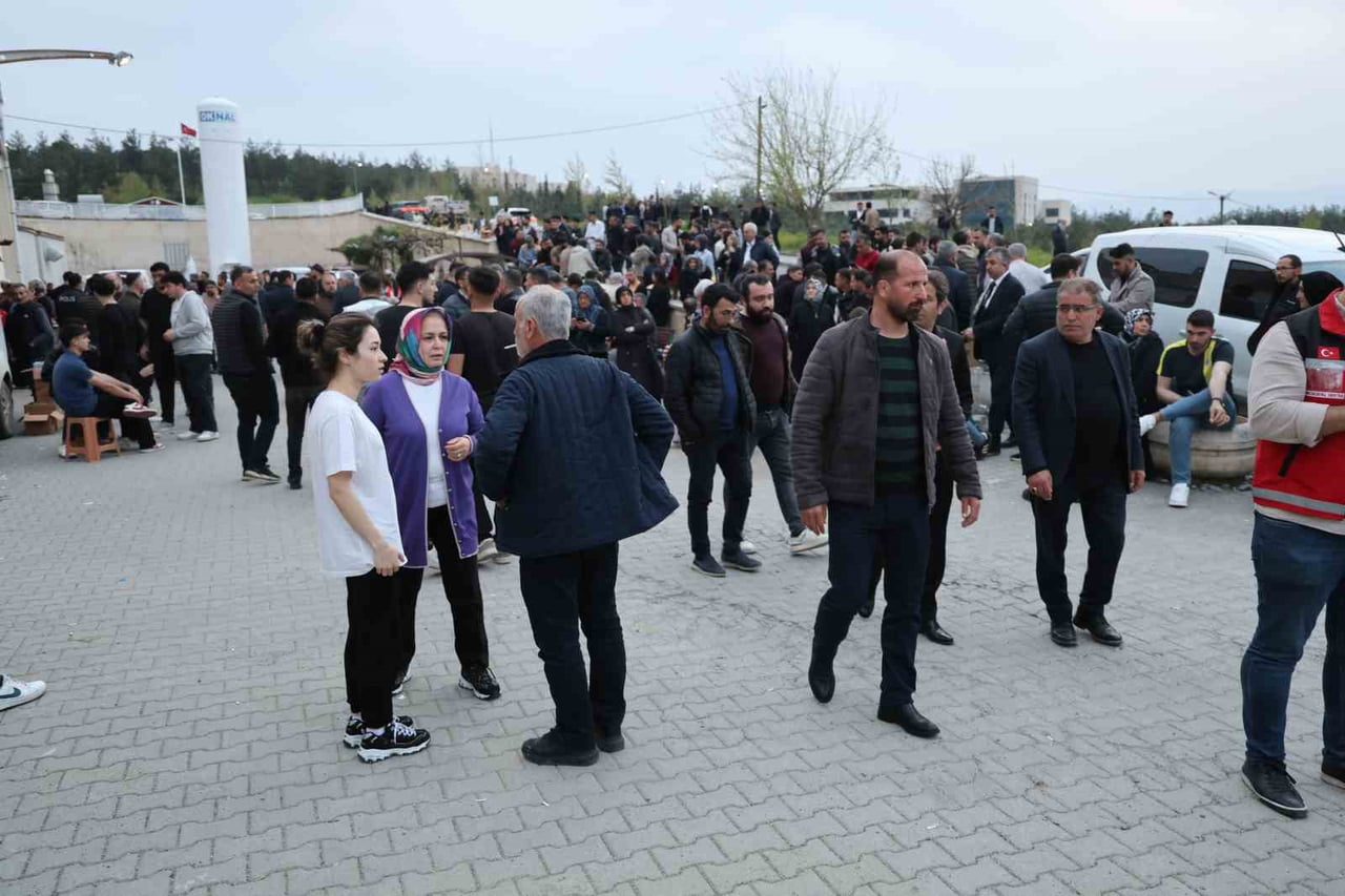 KAHRAMANMARAŞ'TA ORTAOKULDA MEYDANA GELEN VE 9 KİŞİNİN ÖLDÜĞÜ, 13 KİŞİNİN YARALANDIĞI SALDIRIDA...