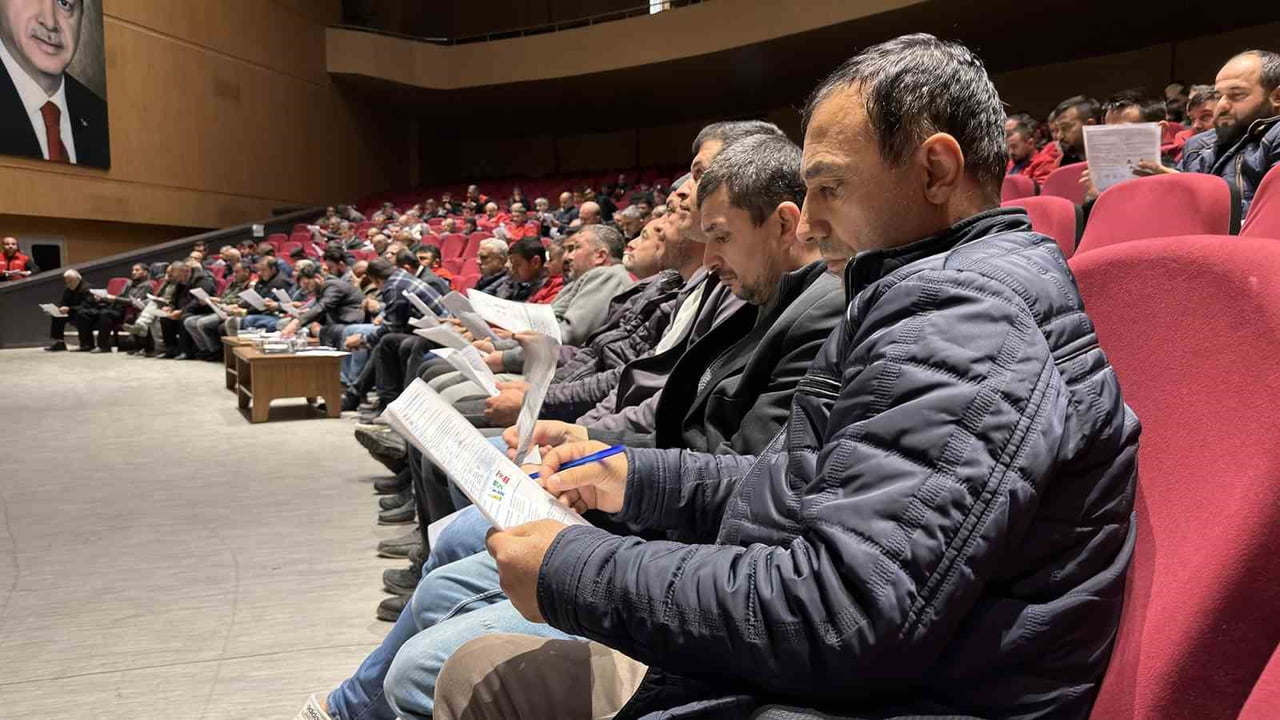 KAHRAMANMARAŞ BÜYÜKŞEHİR BELEDİYESİ, SAHA PERSONELLERİNE YÖNELİK TEMEL İŞ SAĞLIĞI VE GÜVENLİĞİ...