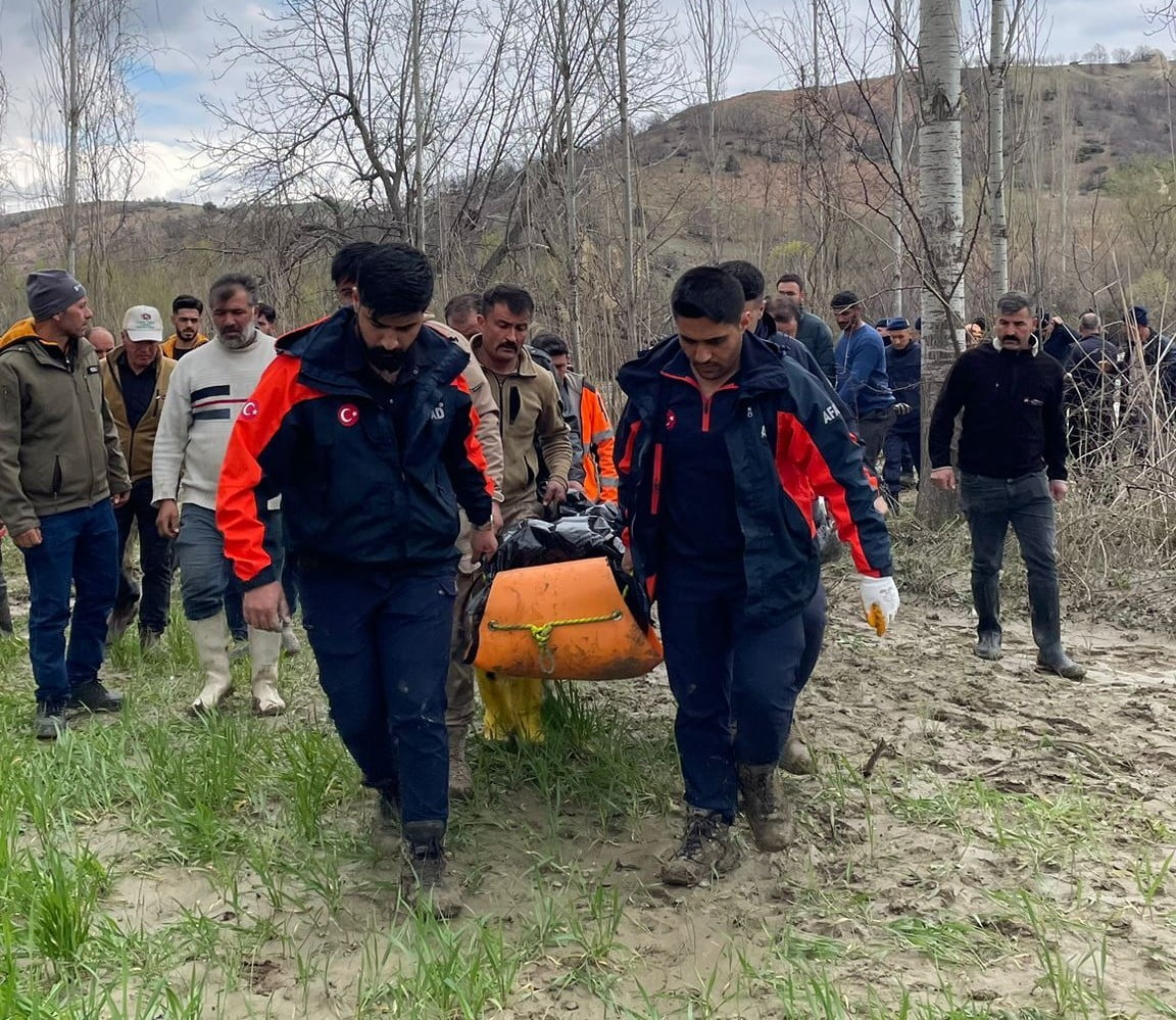 KAHRAMANMARAŞ’IN PAZARCIK İLÇESİNDE KAYIP OLARAK ARANAN 81 YAŞINDAKİ ŞERİF K, EKİPLERİN YÜRÜTTÜĞÜ...