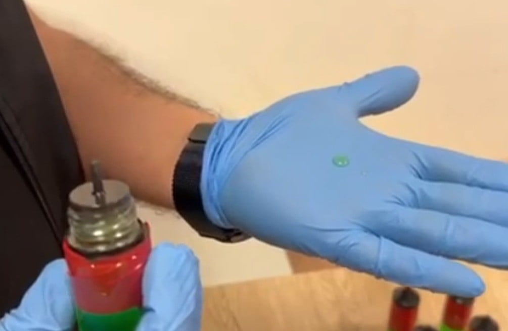 KAHRAMANMARAŞ’TA POLİS EKİPLERİNCE DÜZENLENEN OPERASYONDA KARGO YOLUYLA ŞEHRE GETİRİLMEYE...