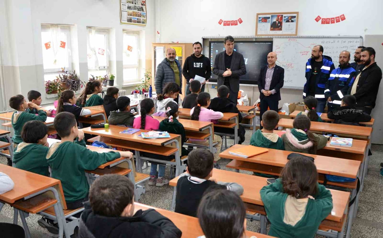 KAMPANYA KAPSAMINDA KIRSAL BÖLGELERDE DE ÇALIŞMALAR YÜRÜTÜLÜRKEN, MARDİN’İN MİDYAT İLÇESİNE BAĞLI...