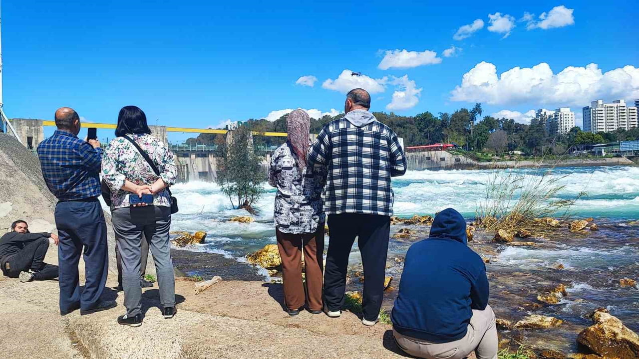 KAPAKLARIN AÇILMASIYLA BİRLİKTE ORTAYA ÇIKAN MANZARA İSE VATANDAŞLAR TARAFINDAN...