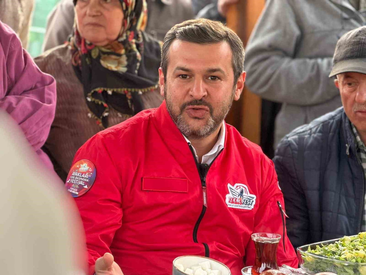 KARABÜK BELEDİYE BAŞKANI ÖZKAN ÇETİNKAYA, MAHALLE ZİYARETLERİ SIRASINDA VATANDAŞLARA VERDİĞİ...