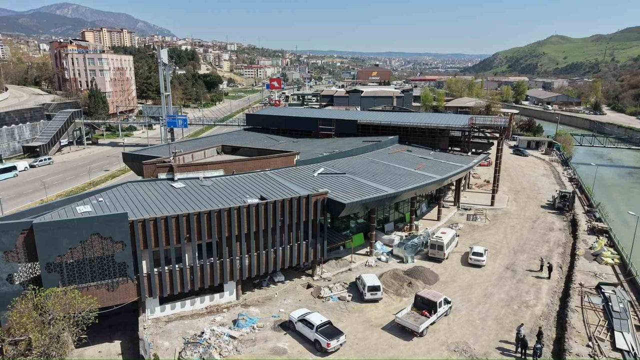 KARABÜK ŞEHİRLERARASI OTOBÜS TERMİNALİ, YENİLEME ÇALIŞMALARININ TAMAMLANMASININ ARDINDAN 19...