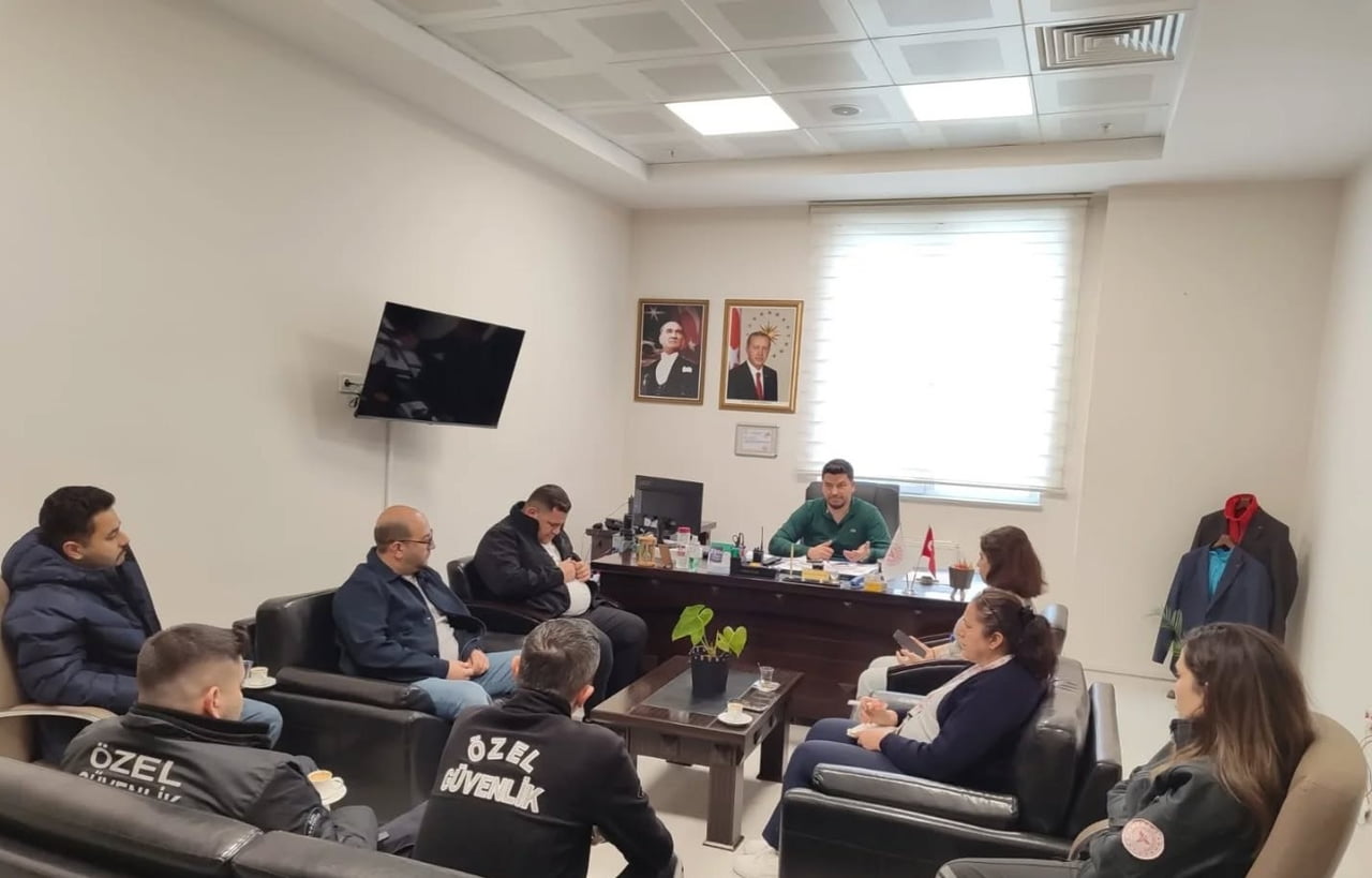 KARACASU İLÇE DEVLET HASTANESİ’NDE, KURUM İÇİ İLETİŞİMİ GÜÇLENDİRMEK VE ÇALIŞAN MEMNUNİYETİNİ...